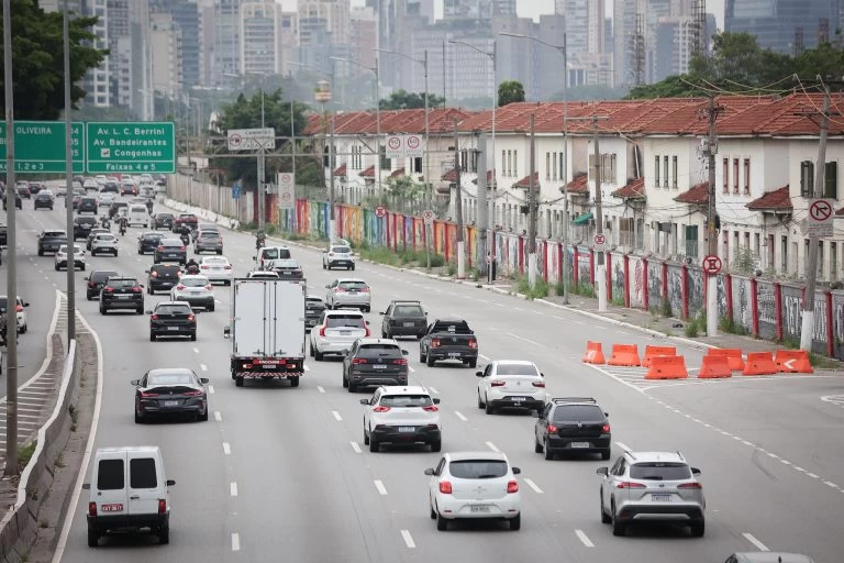 IPVA 2026: 4ª parcela vence nos próximos dias para placas com final 6, 7, 8 e 9; veja como fica o pagamento com o feriado
