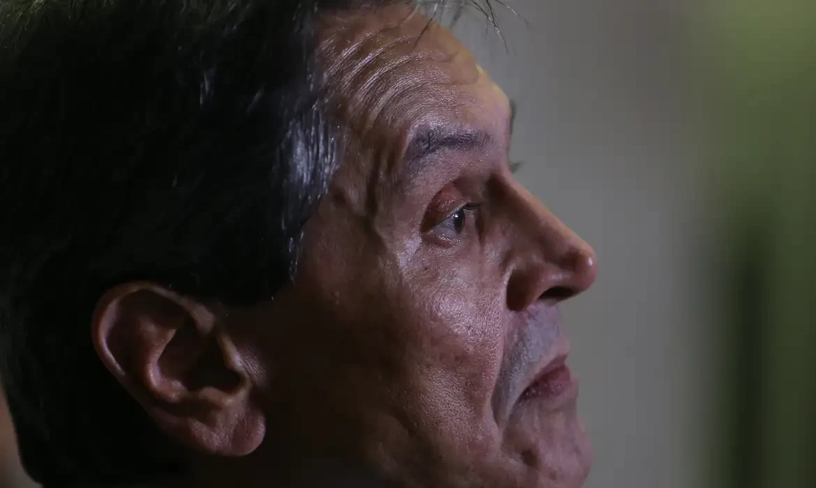 Moraes e Dino rejeitam recurso de Roberto Jefferson contra multa