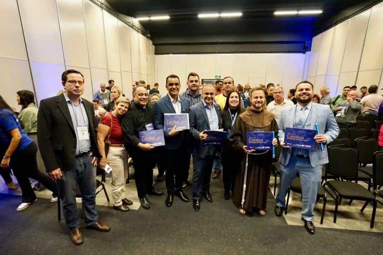 SP lança 2ª edição do Guia Turístico Católico na ExpoCatólica
