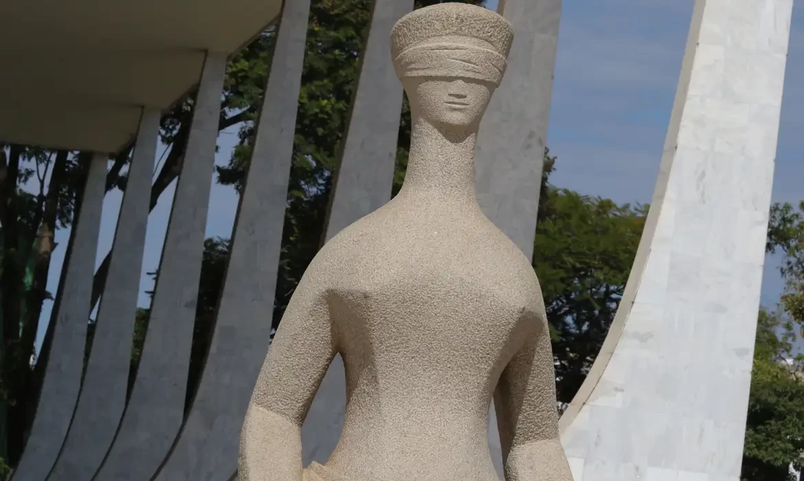 STF julga indulto de Bolsonaro a condenados por Massacre do Carandiru