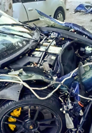 Condutor de Porsche que matou motorista em acidente está foragido