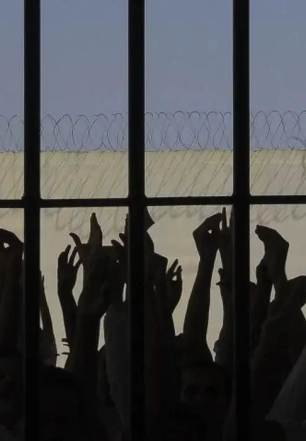 Congresso derruba veto de Lula e volta a proibir 