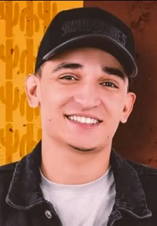 João Gomes cancela shows após ser internado por influenza