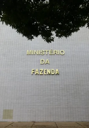 Saída de Haddad do governo depende de reunião entre Lula e Trump