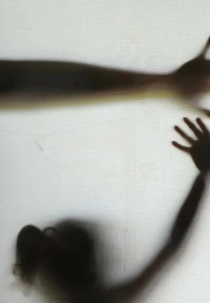 Violência sexual atinge 64 meninas por dia no país