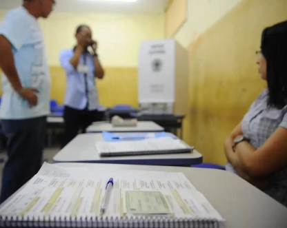 Mesários têm papel fundamental na garantia do processo eleitoral