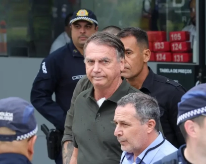 Moraes pede explicações sobre escolta que levou Bolsonaro ao hospital